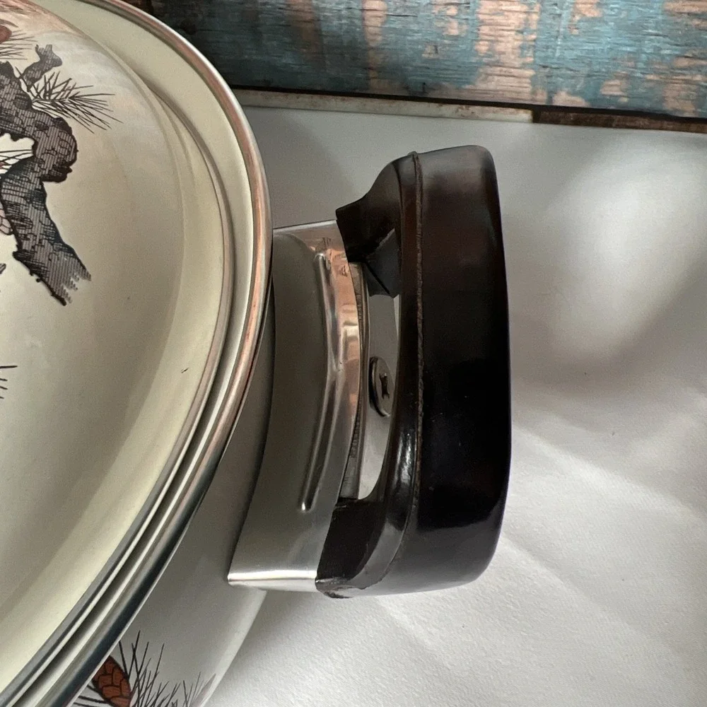 Vintage Enamel Cooking Bean Pots‎ With Lids Douglas Fir Pine Cone Design